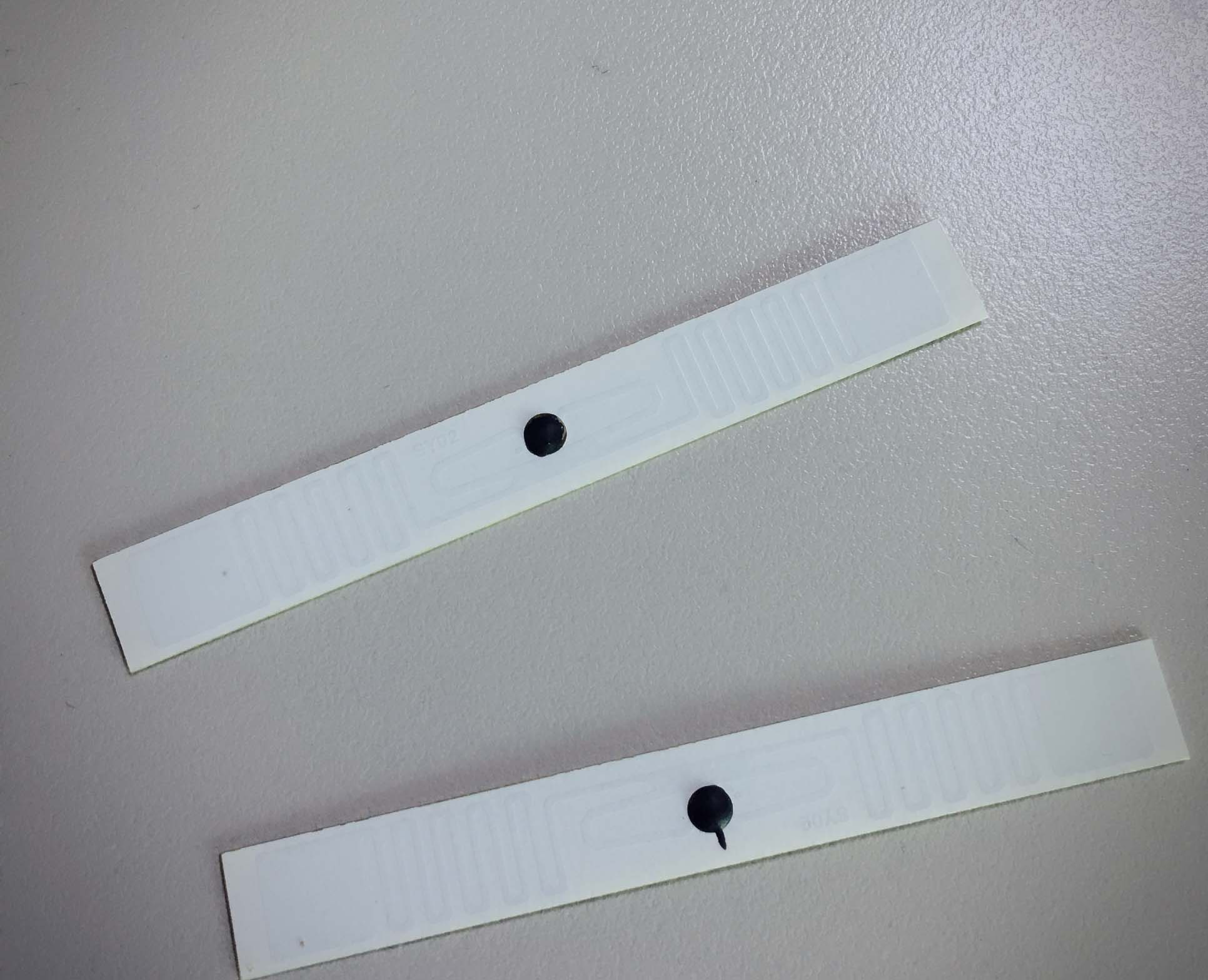 �͸��µ��ӱ�ǩ